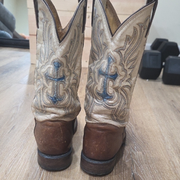Brown and Cream Cowboy Boots with Blue Embroidery - Picture 5 of 8